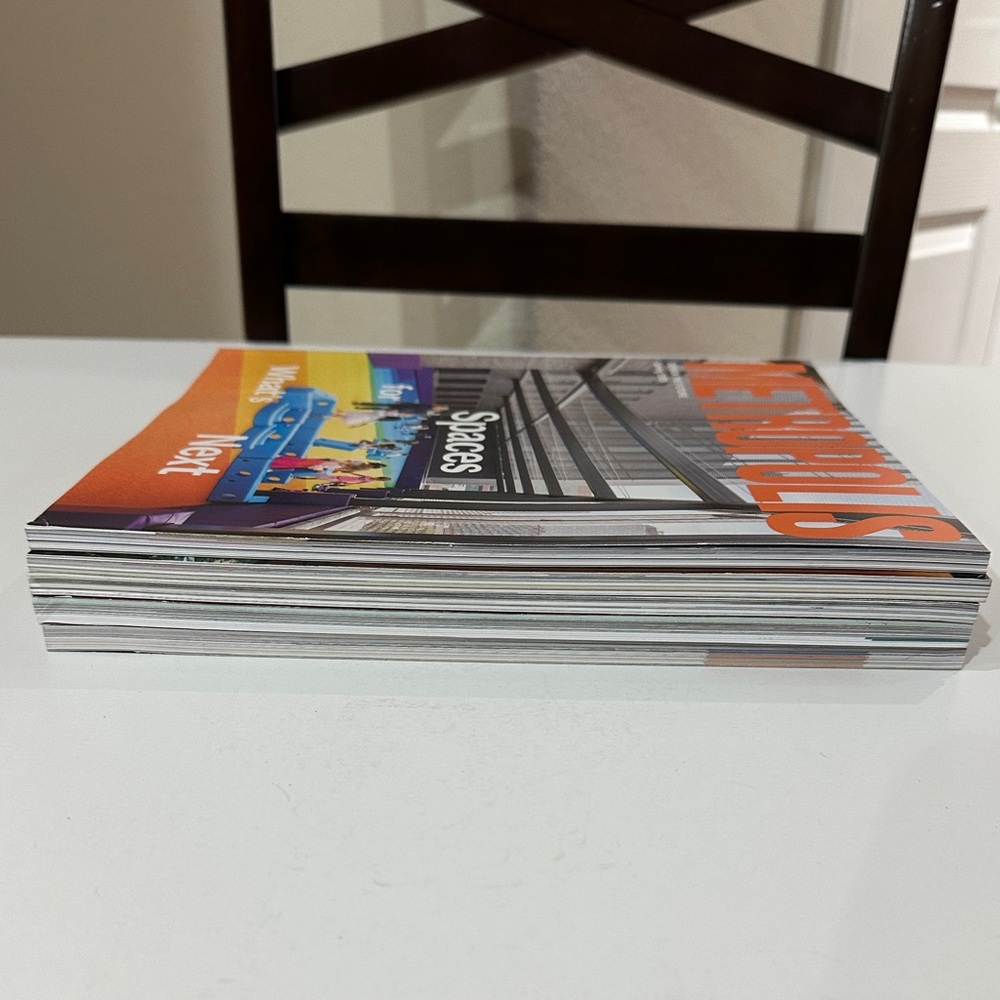 Metropolis Magazine Collection - Picture 10 of 12